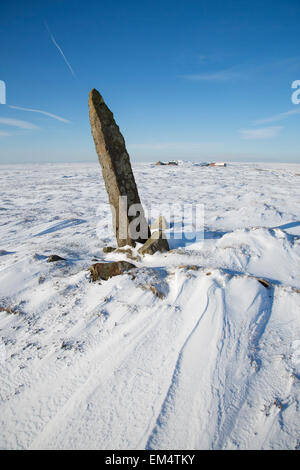 Standing Stone, Blakey Ridge, North York Moors National Park en hiver Banque D'Images