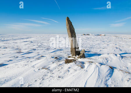 Standing Stone, Blakey Ridge, North York Moors National Park en hiver Banque D'Images