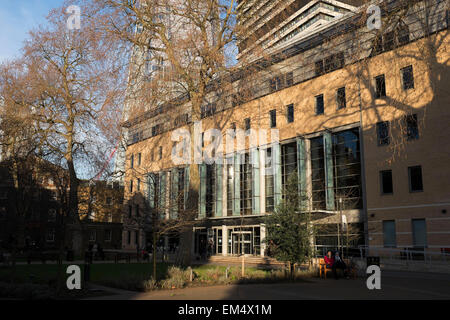 Kings College London campus à Guy's Hospital à Southwark, Londres, Royaume-Uni. Guy's, King's et St Thomas' School of Medicine (abréviation : GKT) est l'école de médecine du King's College de Londres et l'un de l'Organisation des hôpitaux. Banque D'Images