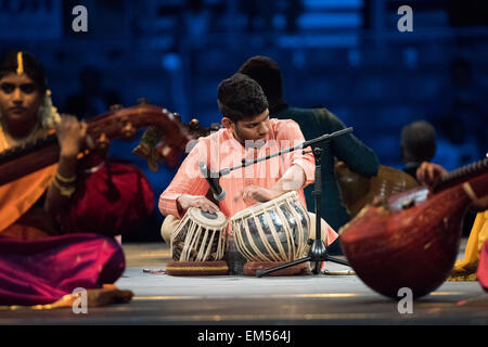 Toronto, Canada. 15 avril, 2015 . Des milliers ont accueilli le Premier Ministre indien Narendra Modi au Ricoh Coliseum de Toronto. La visite au Canada est la première par un Indien PM depuis arrêté par Indira Gandhi en 1973. Credit : Victor Biro/Alamy Live News Banque D'Images