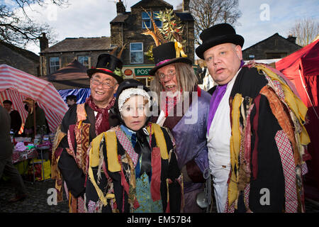 Royaume-uni, Angleterre, dans le Yorkshire, Malham, Dickens, Festival, les mimes de Penny Plain Theatre Company Banque D'Images