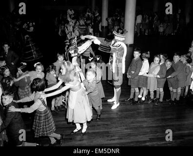 Thé du Chapelier fou. 22 décembre 1953. Banque D'Images