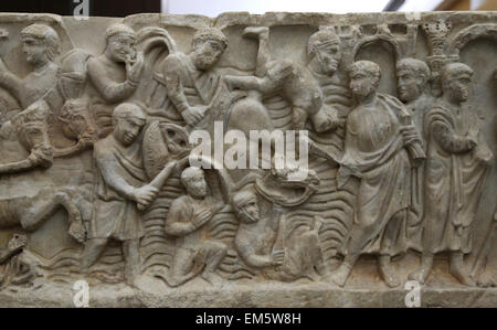 Christian-Roman. Sarcophage de la traversée de la Mer Rouge. 4ème ANNONCE de siècle. Musées du Vatican. Ville du Vatican. Banque D'Images