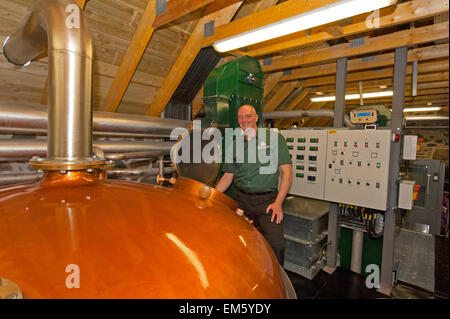 Le Speyside, UK. 16 avril, 2015. Duc et Duchesse de Rothesay ouvrir Ballindalloch seule distillerie agricole dans le Speyside. Crédit : David Gowans/Alamy Live News Banque D'Images