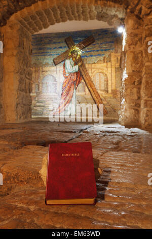 Israël, Close-up of Bible et fresque avec Jésus Christ, Jérusalem Banque D'Images