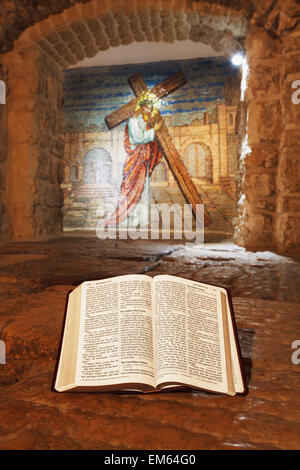 Israël, Close-up of Bible et fresque avec Jésus Christ, Jérusalem Banque D'Images