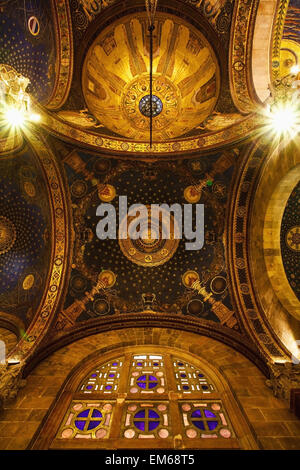 Israël, Jérusalem, l'autre nom de la basilique de l'Agonie ; le mont des Oliviers, de l'intérieur de l'Eglise de toutes les nations Banque D'Images