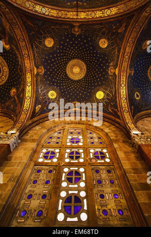 Israël, Jérusalem, l'autre nom de la basilique de l'Agonie ; le mont des Oliviers, de l'intérieur de l'Eglise de toutes les nations Banque D'Images