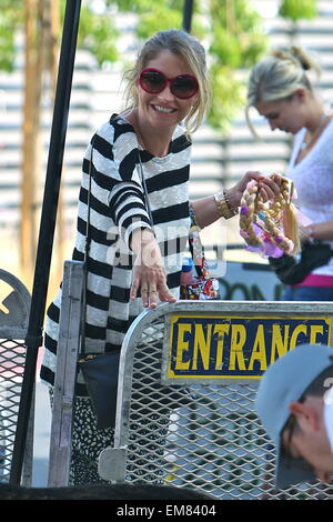 Eric Dane et Rebecca Gayheart prendre leurs filles, Billie et la Géorgie à la marché de fermiers dans la région de Beverly Hills avec : Rebecca Gayheart Où : Los Angeles, California, United States Quand : 12 Oct 2014 Banque D'Images