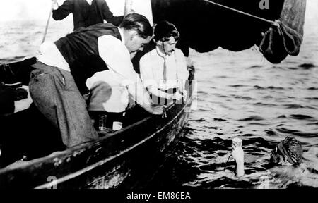 Thomas William Burgess natation le canal. Burgess est la deuxième personne à traverser la Manche avec succès 36 ans après Matthew Webb 7 Septembre, 1911 Banque D'Images