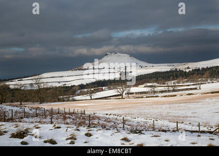 Roseberry Topping dans la neige, Yorkshire du Nord Banque D'Images