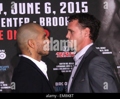 New York, New York, USA. Apr 16, 2015. Conférence de presse pour annoncer le Champion du monde des poids moyens WBC MIGUEL COTTO pour lutter contre DANIEL GEALE le 6 juin 2015 au Barclays Center de Brooklyn retransmis en direct sur la chaîne HBO. © ZUMAPRESS.com/Alamy Kaszerman Nancy/Live News Banque D'Images