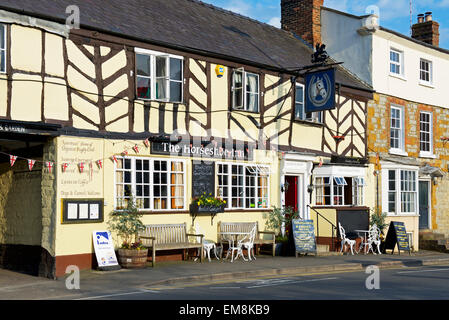 Le Horseshoe pub, Shipston-on-Stour, Warwickshire, Angleterre, Royaume-Uni Banque D'Images