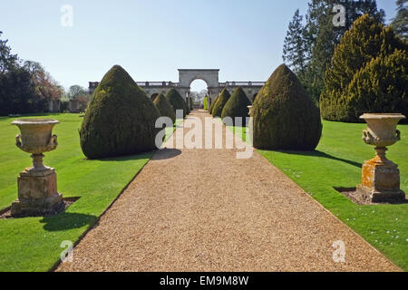 Jardins italiens de Castle Ashby House dans le Northamptonshire UK Banque D'Images