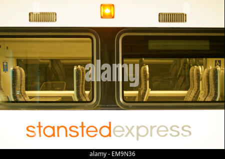 Le train Stansted Express Banque D'Images