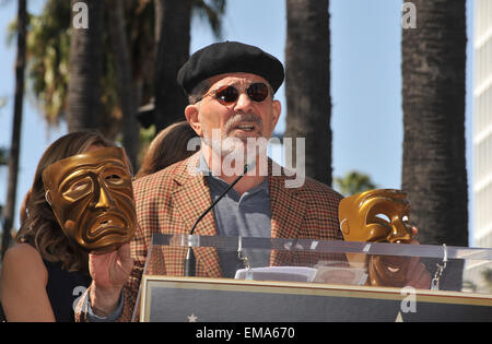 LOS ANGELES, CA - 7 mars 2012 : David Mamet sur Hollywood Boulevard où William H. Macy et sa femme Felicity Huffman ont chacun été honoré avec des étoiles sur le Hollywood Walk of Fame dans un rare étoile double cérémonie. Le 7 mars, 2012 Los Angeles, CA Banque D'Images