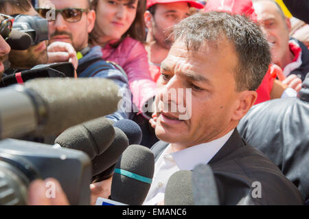 Rome, Italie. 18 avr, 2015. Stefano Fassina, économiste et homme politique italien, député de la République italienne et ancien sous-ministre des Finances. © Davide Fracassi/Pacific Press/Alamy Live News Banque D'Images