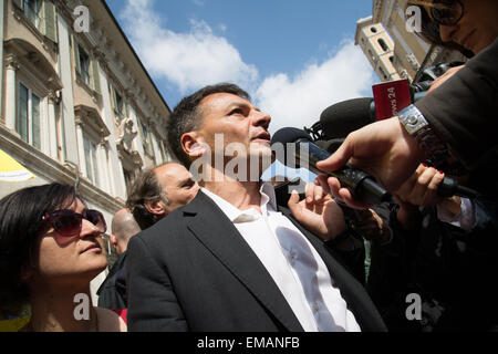 Rome, Italie. 18 avr, 2015. Stefano Fassina, économiste et homme politique italien, député de la République italienne et ancien sous-ministre des Finances. © Davide Fracassi/Pacific Press/Alamy Live News Banque D'Images