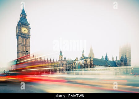 Big Ben et bus à impériale, Londres Banque D'Images