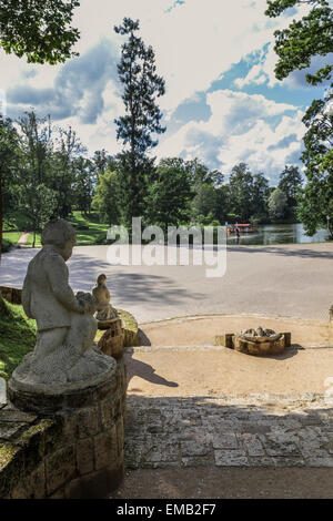 Parc du château de Cesis, Cesis, la Lettonie en été Banque D'Images