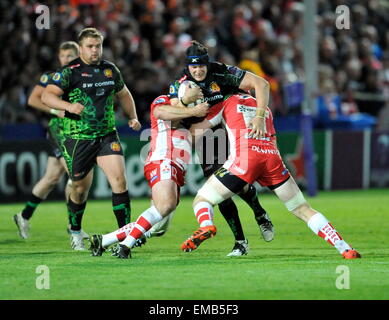 Gloucester, Royaume-Uni. 18 avr, 2015. Mitch d'Exeter Chiefs Lees abordés au cours de l'European Rugby Challenge Cup demi-finale entre Gloucester Rugby vs Exeter Chiefs au stade Kingsholm Credit : Action Plus Sport/Alamy Live News Banque D'Images