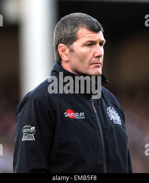 Gloucester, Royaume-Uni. 18 avr, 2015. L'entraîneur-chef Rob Baxter d'Exeter Chiefs regarde pendant l'Rugby Challenge Cup demi-finale entre Gloucester Rugby vs Exeter Chiefs au stade Kingsholm Credit : Action Plus Sport/Alamy Live News Banque D'Images