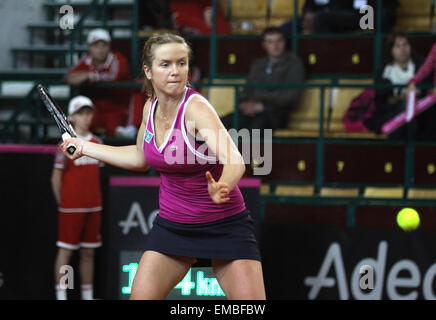 Kiev, UKRAINE - 21 avril 2013 : Elina Svitolina de l'Ukraine en action au cours de BNP Paribas FedCup match contre Sharon Fichman de Canada le 21 avril 2013 à Kiev, Ukraine Banque D'Images