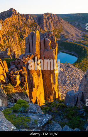 Tarn tranquille de dessus - Parc National Ben Lomond - Tasmanie - Australie Banque D'Images