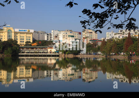 Vietnam, Hanoi, le lac Hoan Kiem, d'horizon, Banque D'Images