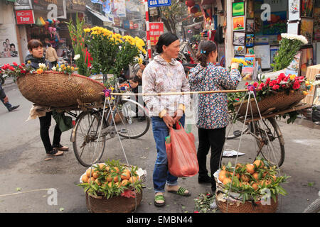 Vietnam, Hanoi, les vendeurs de rue, les gens, Banque D'Images