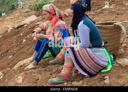 Vietnam, Lao Cai Province, peuvent cau hilltribe,, les femmes, Banque D'Images