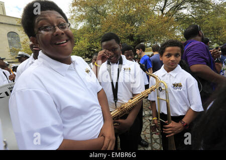 Les enfants d'écoles de musique de la bande à un événement musical au Congo Square-Louis Armstrong Park, New Orleans, Louisiane, USA Banque D'Images