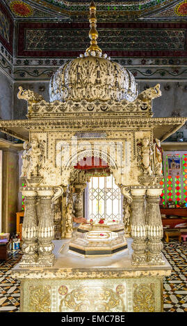 Jain temple intérieur, Calcutta, Inde Banque D'Images