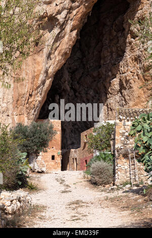 Mangiapane cave, un petit village construit dans une crypte . Sicile, Italie. Banque D'Images