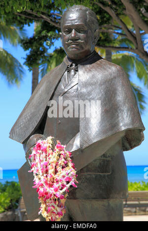 Hawaii, Oahu, Waikiki, Prince Jonah Kuhio Kalaniana'école statue, Banque D'Images