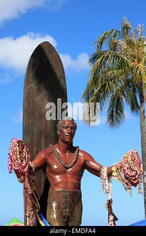 Hawaii, Oahu, Waikiki, Duke Paoa Kahanamoku statue, Banque D'Images