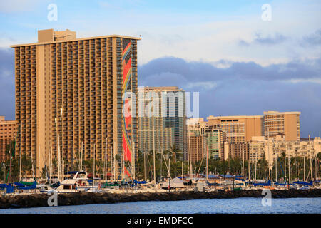 Hawaii, Oahu, Waikiki, Ala Wai Yacht Harbour, d'horizon, Banque D'Images