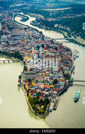 Centre historique de Passau, la cathédrale St Stephen, confluent des trois rivières, Danube, Inn et Ilz, Passau, Basse-Bavière Banque D'Images