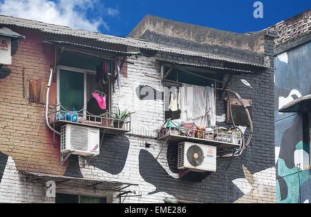 CHONGQING, CHINE - septembre 2, 2014 : Huangjueping Rue Graffiti à Chongqing, Chine, le 2 septembre 2014. Banque D'Images