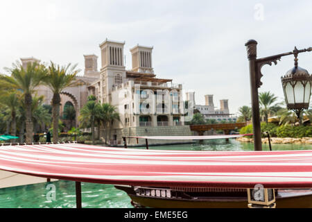 Tour de bateau abara Madinat Jumeirah à Dubai, UAE Banque D'Images