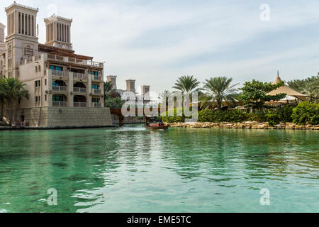 Tour de bateau abara Madinat Jumeirah à Dubai, UAE Banque D'Images