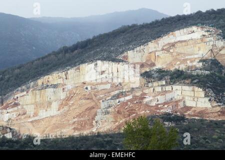 Dans les carrières de marbre de Botticino, dans le nord de l'Italie Banque D'Images