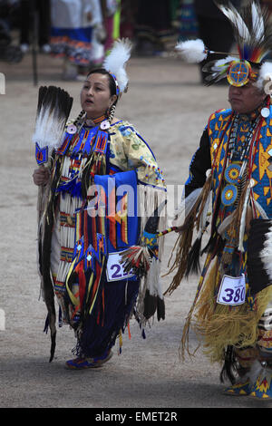 Grande entrée de cérémonie Tohono O'odham Wa annuel:k pow wow à San Xavier del Bac Mission, Tucson, Arizona, USA Banque D'Images