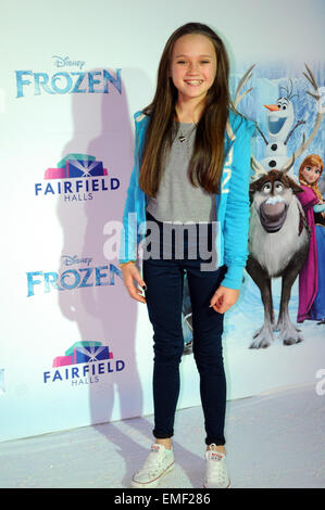 London,UK,1 novembre 2014, Isabelle Allen assiste à la projection de gala VIP Frozen chanter at Fairfield Halls à Croydon pour célébrer le lancement de leurs nouveaux grand écran. Banque D'Images