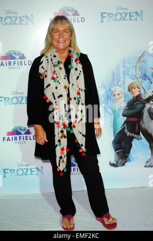 London,UK,1 novembre 2014,Linda Robson assiste à la projection de gala VIP Frozen chanter at Fairfield Halls à Croydon pour célébrer le lancement de leurs nouveaux grand écran. Banque D'Images