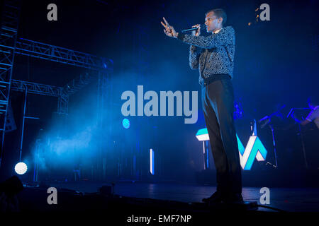 Indio, California, USA. Apr 19, 2015. Musicien expérimental PAUL VAN HAVER (aka STROMAE) effectue en direct durant les trois jours de musique Coachella festival des arts et à l'Empire Polo Club à Indio, Californie © Daniel DeSlover/ZUMA/Alamy Fil Live News Banque D'Images