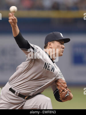 Saint Petersburg, Florida, USA. 18 avr, 2015. Masahiro Tanaka (Yankees) MLB : Masahiro Tanaka de l'emplacements des Yankees de New York en ligue majeure de baseball pendant les match contre les Rays de Tampa Bay au Tropicana Field de St. Petersburg, Florida, United States . © AFLO/Alamy Live News Banque D'Images