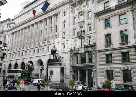 Statue de James Henry Greathead, le Royal Exchange, Londres, Angleterre. Banque D'Images