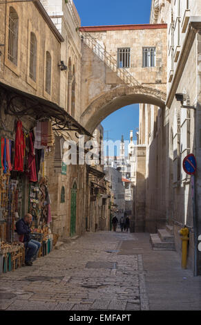 Jérusalem, Israël - 5 mars, 2015 : Via Dolorosa au crépuscule. Banque D'Images