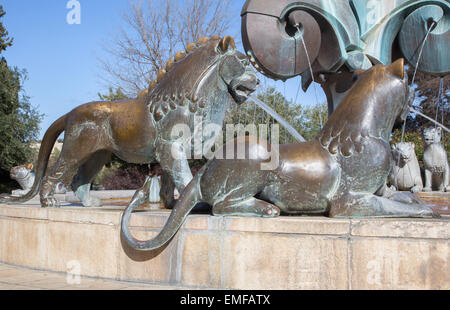 Jérusalem, Israël - 6 mars 2015 : La Fontaine aux Lions situé dans un parc au Yemin Moshé par le sculpteur allemand Gernot Rumpf Banque D'Images